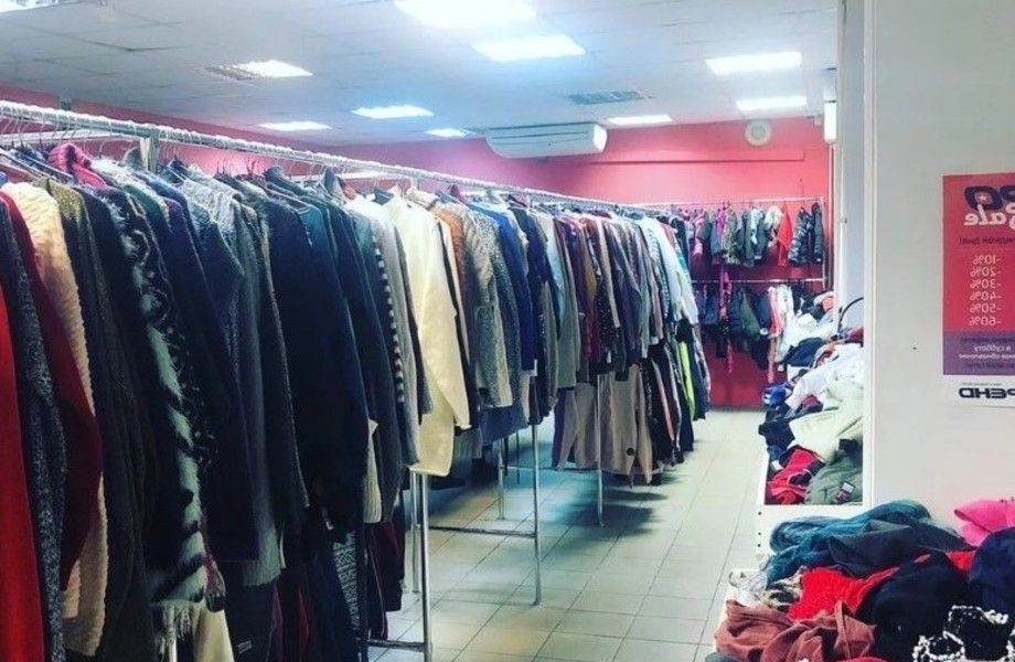 Секонд-хенд с большим товарным остатком нп 1-й линии