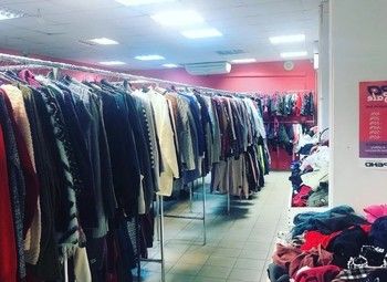 Фото 2 Секонд-хенд с большим товарным остатком нп 1-й линии