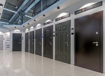 Фото Прибыльный магазин дверей премиум класса