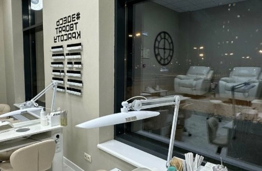 Фото 1 Салон красоты в центре с низкой арендой и большой базой клиентов
