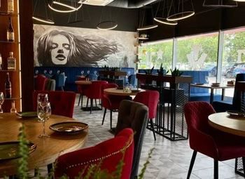 Ресторан кавказской кухни с мангалом на дровах