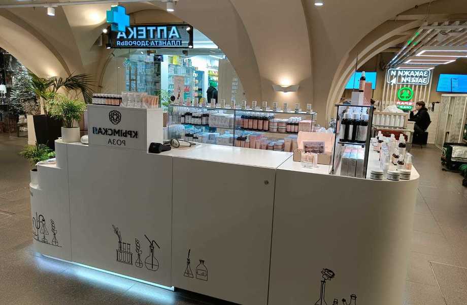 Фото 2 Островок продажи парфюмерии в ТЦ с высокой проходимостью