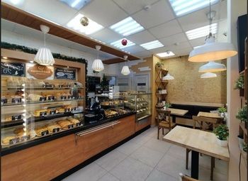 Фото Пекарня-кофейня в центре Москвы на первой линии с низкой арендой