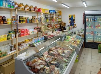Фото Продуктовый магазин в центре Санкт-Петербурга без конкурентов