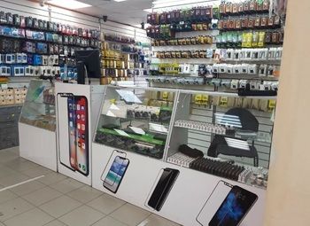 Магазин мобильных аксессуаров / безопасная аренда 