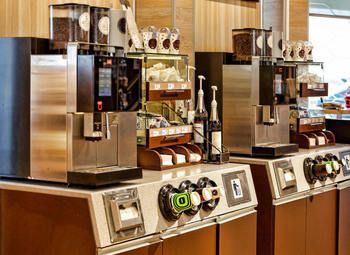 Кофейня в формате кофе с собой / Высокий трафик