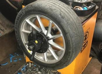 Шиномонтаж рядом с заправкой и автосервисом / Высокий трафик 