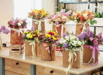 Цветочный магазин в густонаселённом районе