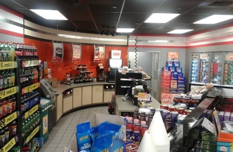 Фото 3 Магазин продуктов 24 часа у метро
