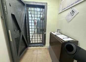 ЧОП с пунктом №7 и оружейной комнатой / 19 лет