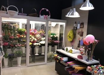 Фото 2 Цветочный магазин в центре, рядом с метро