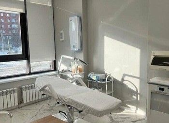 Многопрофильная клиника в центре города / Медицинская лицензия 