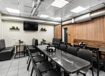 Кафе с дизайнерским ремонтом / пл. Восстания 