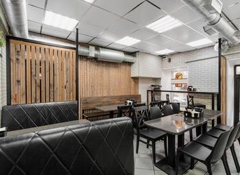 Кафе с дизайнерским ремонтом / пл. Восстания 