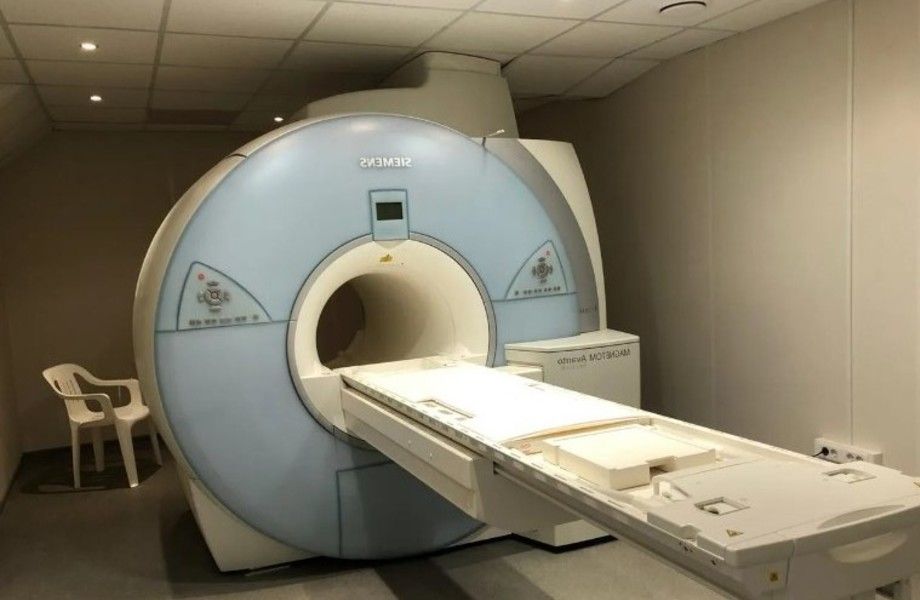 Фото 2 МРТ Клиника с прибылью и оборудованием