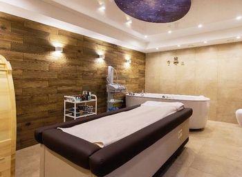 Престижный массажный центр в топовой локации с персоналом