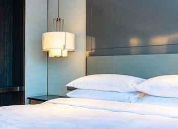 Элитная недвижимость в собственность/В минуте от Дворцовой площади.