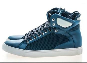 Собственный бренд. Сеть из 4 вейп шопов, продажа одежды и кроссовок.