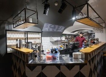 Фото 2 Точка общественного питания на фудкорте / В ТЦ