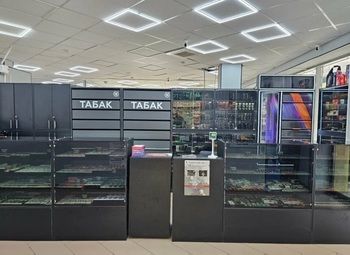 Фото Табачный магазин прямо у выхода метро с низкой арендой