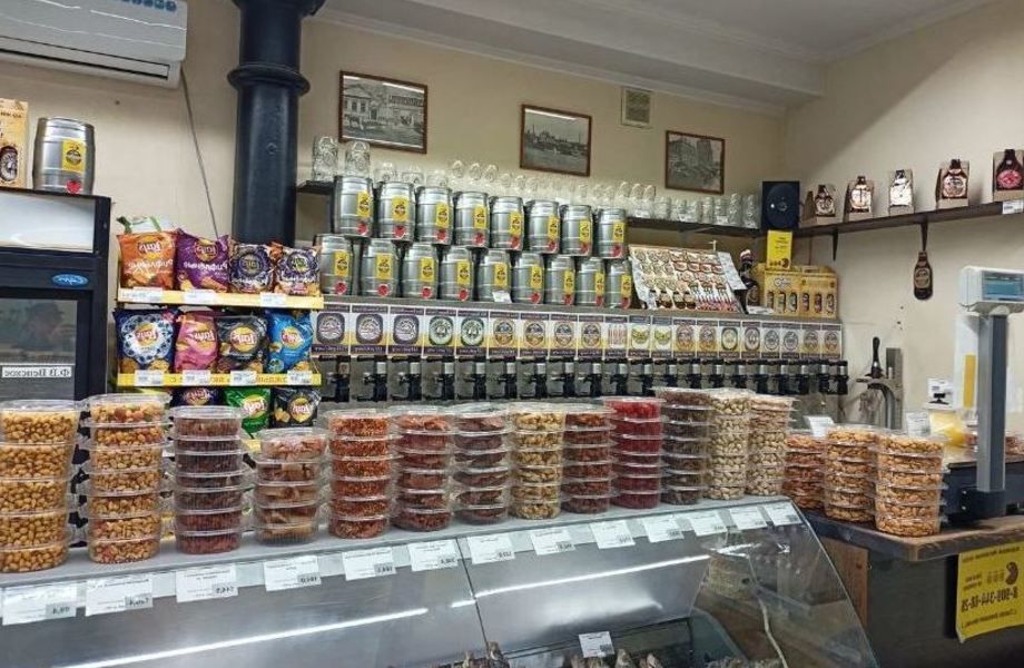Пивной магазин в многоквартирной застройке