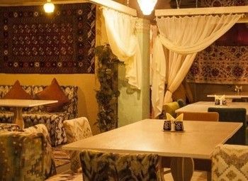 Фото Чайхана на первой линии, отдельно стоящее здание.