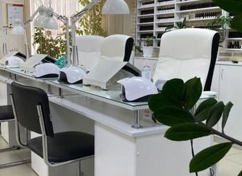 Студия красоты в центре города / Бьюти коворкинг