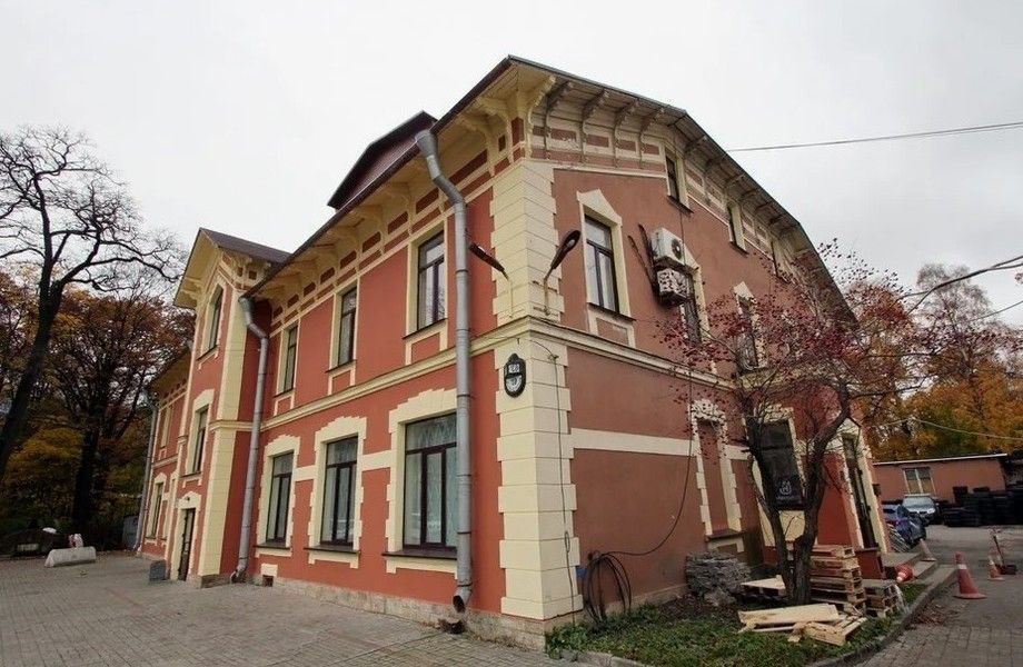 Фото 1 Ресторан с землей 1,5 га близко к центру