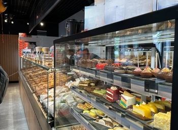 Фото Пекарня возле метро на первой линии