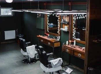 Фото 3 Барбершоп в южной части города/ 3 кресла