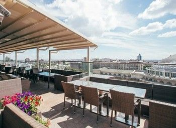 Фото 2 Dance бар в центре с летней террасой 10 минут от метро