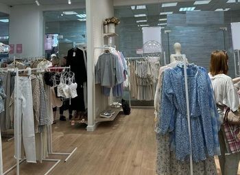 Магазин одежды / женская, мужская, детская одежда 