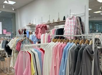 Магазин одежды / женская, мужская, детская одежда 