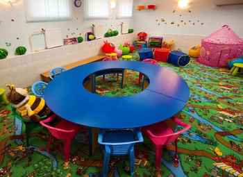 Детский центр/мини-сад/работает по франшизе