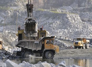 Гранитный карьер 