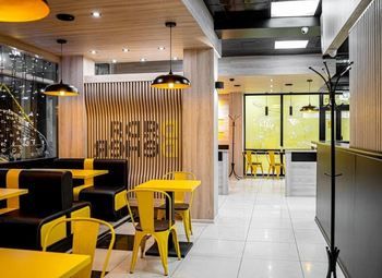 Шаверма на севере города/ просторное красивое помещение