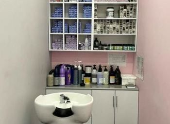 Салон красоты в приморском р-не / доля в бизнесе 50%