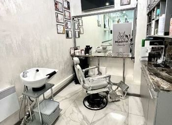 Салон красоты в ТЦ/ с сотрудниками