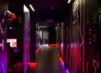 Фото 3 Компьютерный клуб с отдельным входом