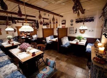 Кафе русской кухни/Работает более 10 лет