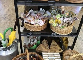 Гастроном деликатесов и сыров / В премиальном ЖК