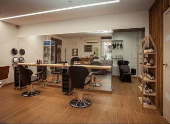 Салон красоты у метро / Высокая прибыль 