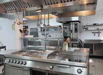 Столовая на территории с множеством производств