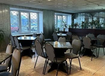 Столовая на территории с множеством производств