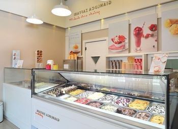 Сеть корнеров - островков мороженного 