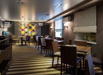 Ресторан в большом апарт отеле / Турпоток круглый год