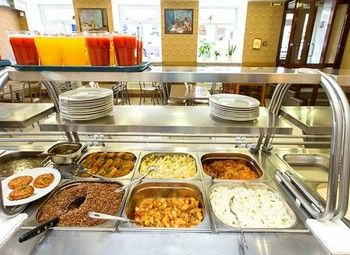 Фото 2 Кафе/столовая с прибылью и персоналом на юге города