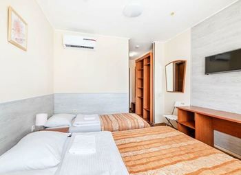 Мини-отель на 8 номеров + хостел на 38 мест / центр СПб 