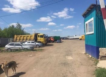 Автостоянка рядом с метро / Юг города