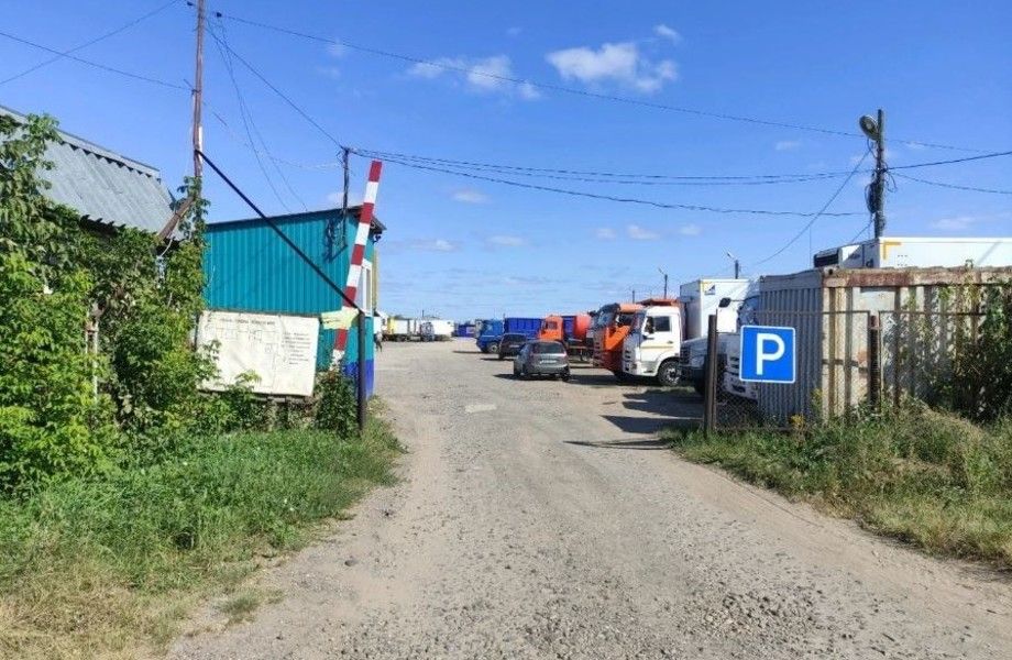 Автостоянка рядом с метро / Юг города